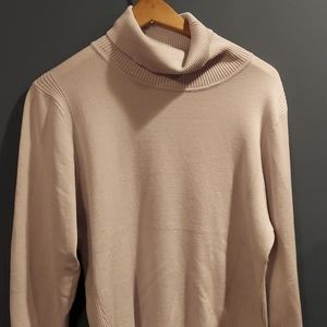 retrology light gray turtleneck faux pearl button detail Large